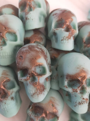 Open image in slideshow, Skulls wax melts
