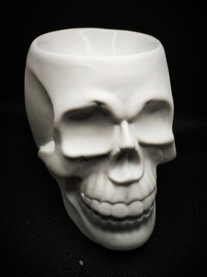 Open image in slideshow, Skull wax burner
